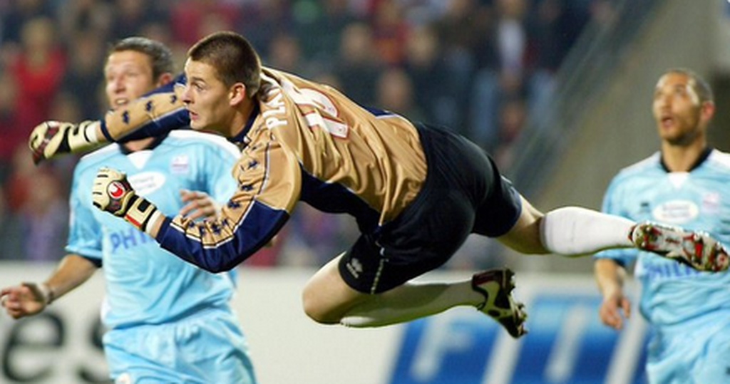 Έπαιξε ο προπονητής τερματοφυλάκων σε αγώνα της Ligue 2 και κράτησε το μηδέν! (photos)