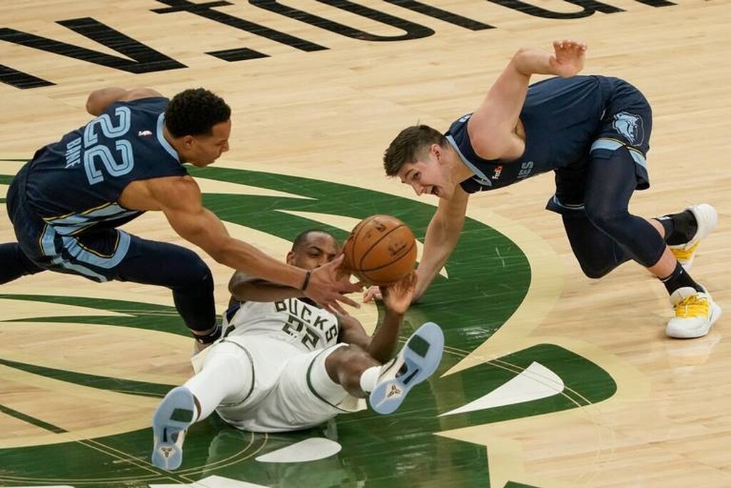 NBA: Δεν έφτανε ο Γιάννης για Μπακς (photos+video)
