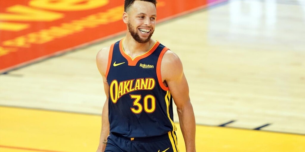 NBA: Απίθανος Κάρι - Σπάει κάθε ρεκόρ (photos+video)