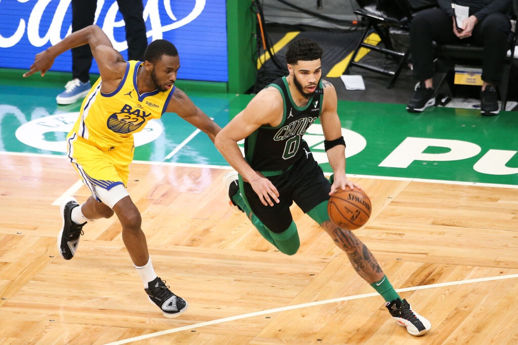 NBA: Πετούσε... φωτιές με Ουόριορς ο Τέιτουμ (photos+video)