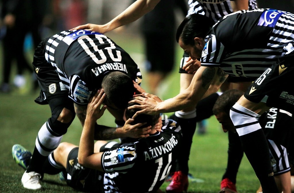 ΠΑΟΚ-Ολυμπιακός 2-0: Το «ασπρόμαυρο» πάρτι με Ζίβκοβιτς (photos+video)