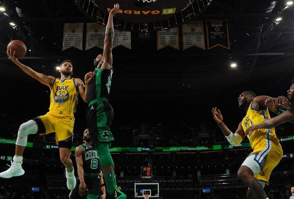 NBA: Τα... όργια του Στεφ Κάρι (video+photos)