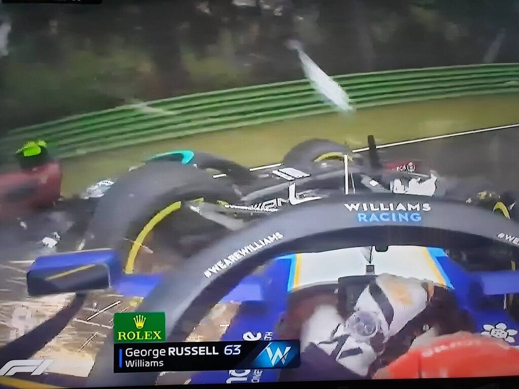 Χαμός στην Formula 1: Σοβαρό ατύχημα στην Ίμολα και ένταση ανάμεσα σε Ράσελ και Μπότας