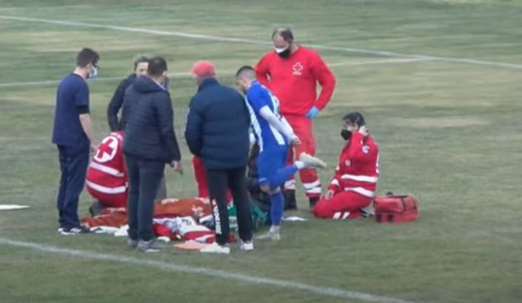 Γ’ Εθνική: Σοβαρός τραυματισμός ποδοσφαιριστή - Δεν υπήρχε ασθενοφόρο στο γήπεδο