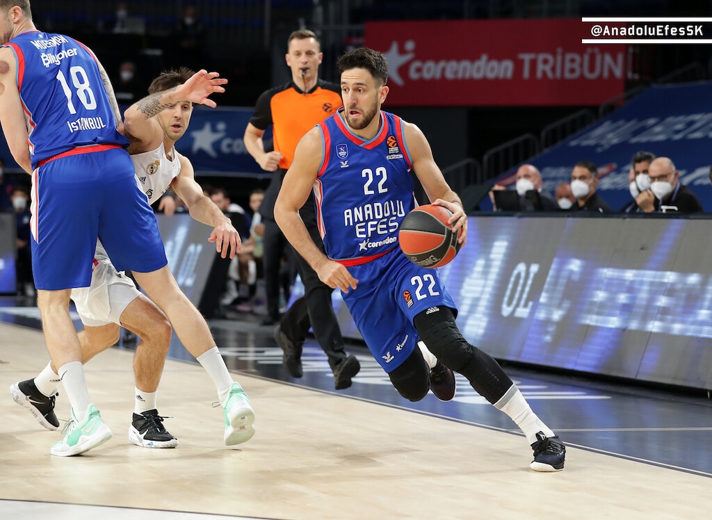 Αναντολού Εφές-Ρεάλ Μαδρίτης 90-63: Έκανε περίπατο, έχασε Μίτσιτς!