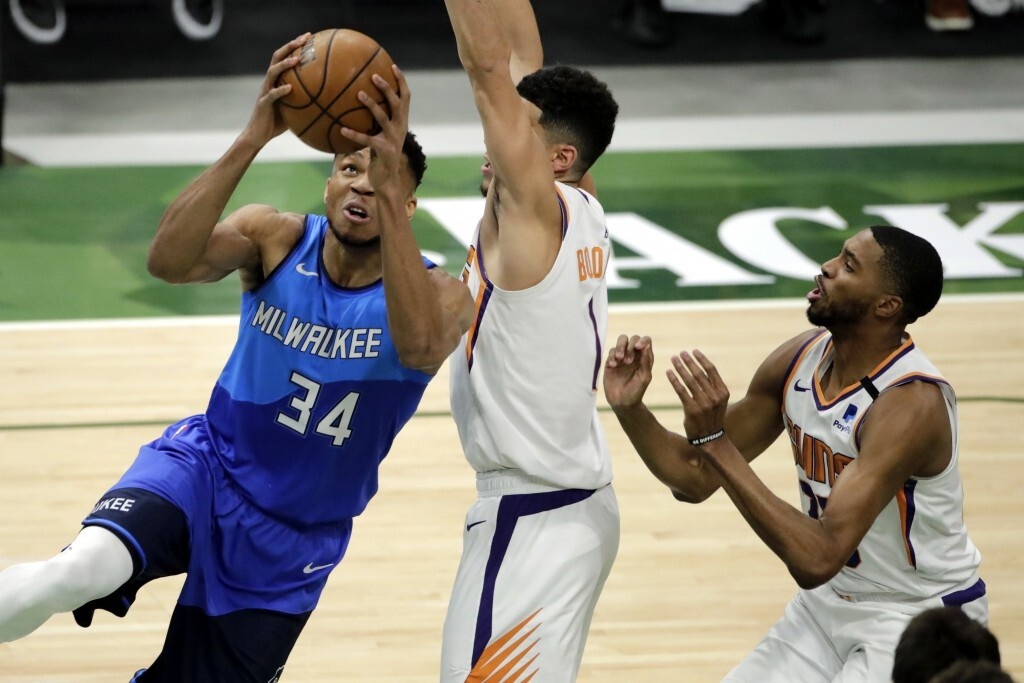 NBA: Δεν άντεξε να... κουβαλάει ο Γιάννης - Ήττα για Μπακς (photos+video)