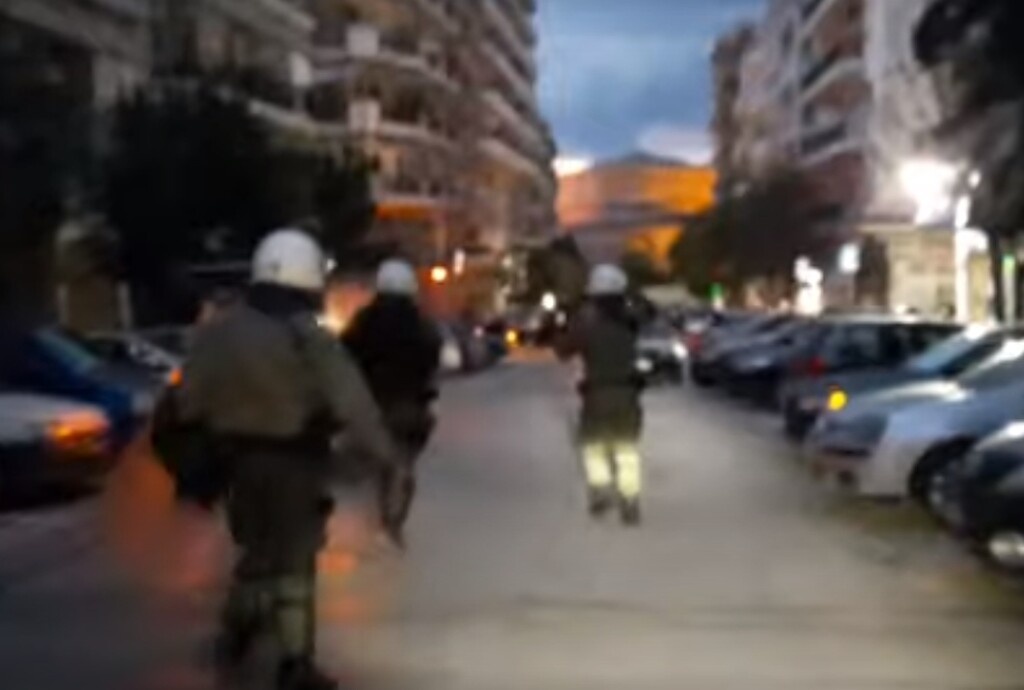 ΠΑΟΚ: Μηχανοκίνητη πορεία οπαδών - Ένταση με αστυνομικές δυνάμεις (photos+video)