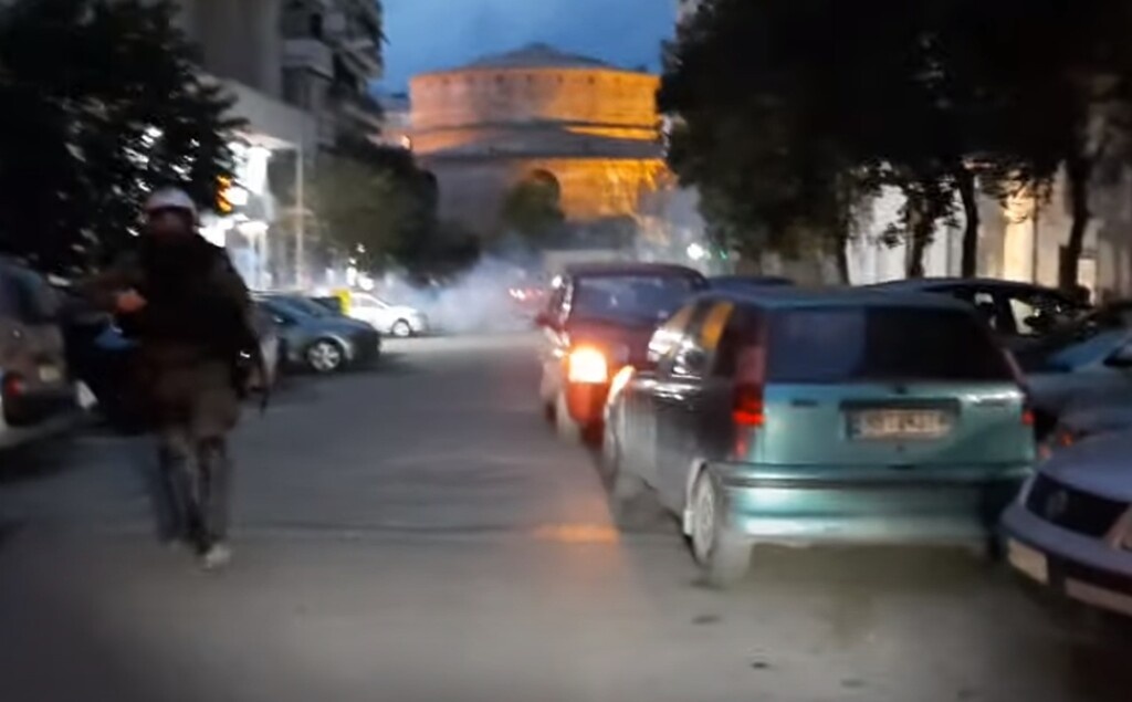 ΠΑΟΚ: Μηχανοκίνητη πορεία οπαδών - Ένταση με αστυνομικές δυνάμεις (photos+video)