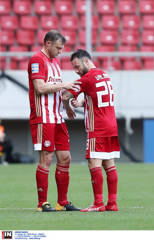 Ολυμπιακός - Αστέρας Τρίπολης: Συναγερμός με Αβραάμ Παπαδόπουλο - Χτύπησε και αποχώρησε