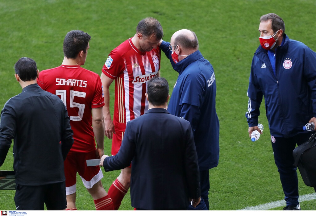 Ολυμπιακός - Αστέρας Τρίπολης: Συναγερμός με Αβραάμ Παπαδόπουλο - Χτύπησε και αποχώρησε