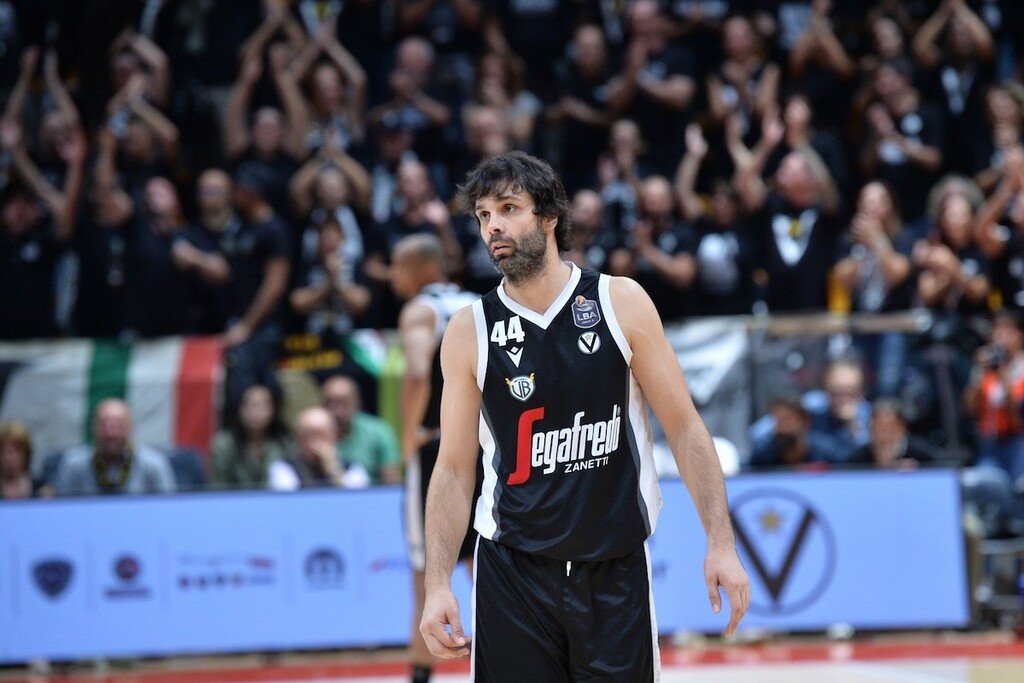 Μίλος Τεόντοσιτς: Η Βίρτους Μπολόνια και η... ΤΣΣΚΑ Μόσχας