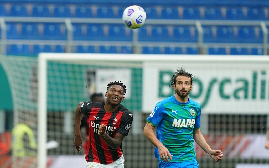 Serie A: Θέλει και Super League η Μίλαν, έχασε στο «Σαν Σίρο» απ’ τη Σασουόλο! (Video+Photos)