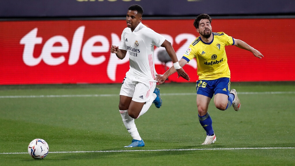 La Liga: Εύκολα την Κάντιθ κι «έπιασε» κορυφή η Ρεάλ! (Videos+Photos)