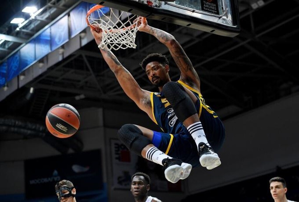 Μακάμπι Τελ Αβίβ: Σενάρια για Μίκι