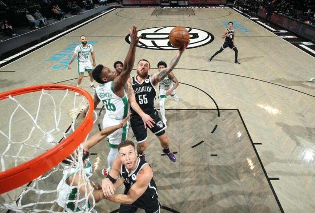 NBA: Εντυπωσιακός στο ντεμπούτο του ο Μάικ Τζέιμς (photos+video)