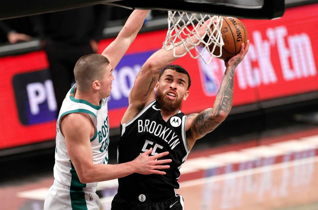 NBA: Εντυπωσιακός στο ντεμπούτο του ο Μάικ Τζέιμς (photos+video)