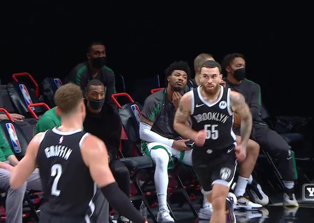 NBA: Εντυπωσιακός στο ντεμπούτο του ο Μάικ Τζέιμς (photos+video)