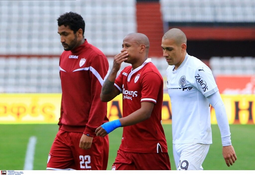 ΑΕΛ: Επίθεση σε Σιδηρόπουλο, Κλάτενμπεργκ – Πυρά σε ΠΑΣ Γιάννινα και Κάργα! (photos)