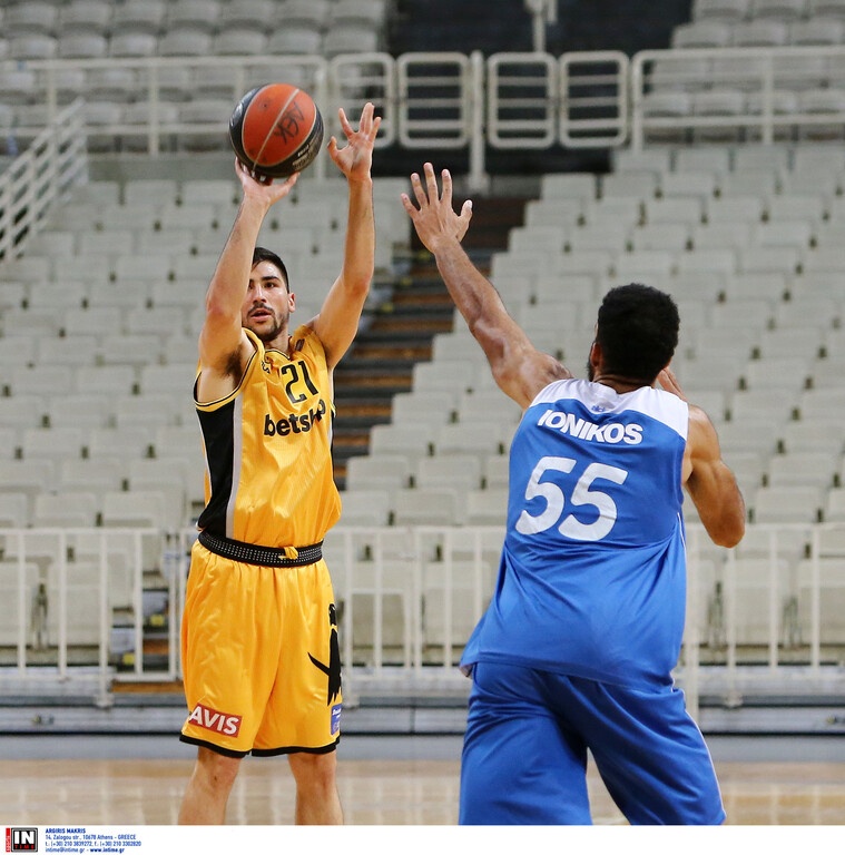AEK: Προπονητικό φιλικό με… μισή ομάδα!