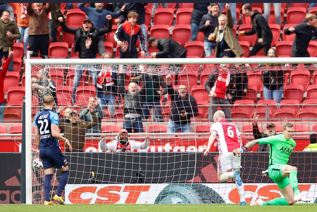 Eredivisie: Ο Κλάασεν έβαλε σφραγίδα στο 35o πρωτάθλημα του Άγιαξ! (video+photos)