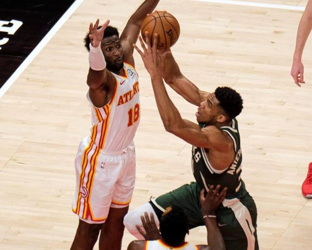 NBA: Λύγισαν οι Μπακς - Τρομερή εμφάνιση Αντετοκούνμπο (photos+video)