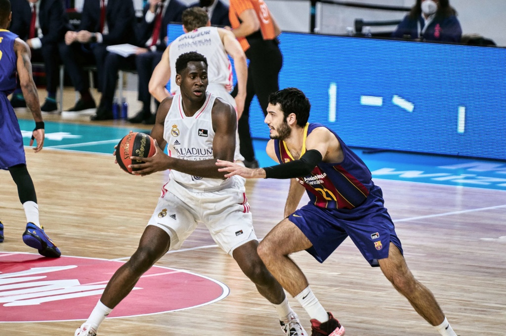 ACB: Κορυφαίος νέος ο Γκαρούμπα (photos+video)