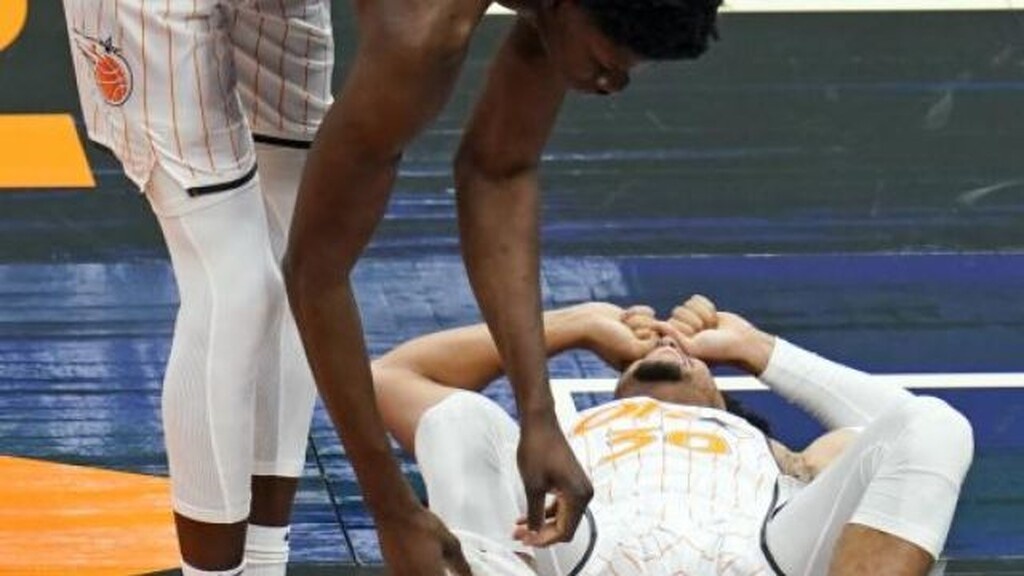 NBA: Φρικιαστικός τραυματισμός - Μεγάλος άτυχος ο Κάναντι των Μάτζικ (video+photos)