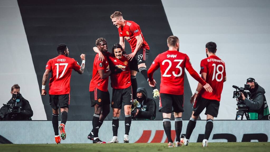 Μάντσεστερ Γιουνάιτεντ: Ανανεώνει ο Καβάνι! (Photos)