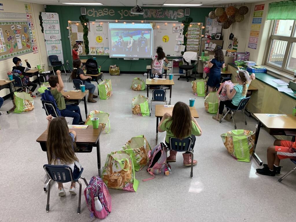 Μάθημα… ΠΑΟΚ σε σχολείο στις ΗΠΑ!