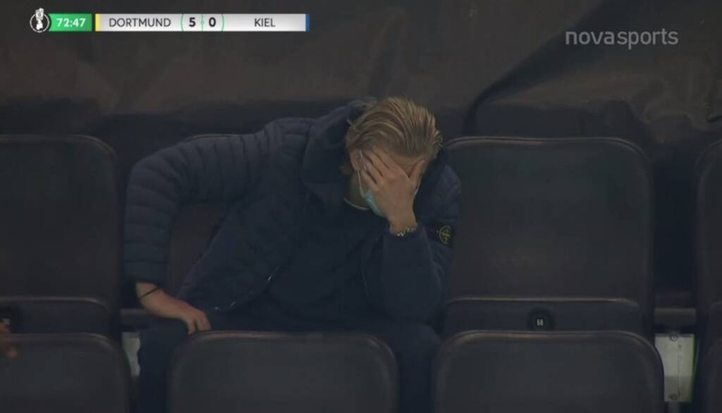 Σοκαριστικός τραυματισμός στο Ντόρτμουντ-Κίελο: «Πάγωσαν» άπαντες (video+photos)