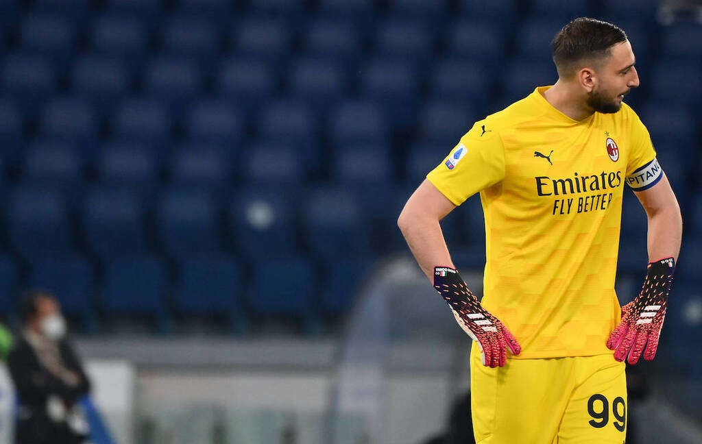 Μίλαν: «Πέσιμο» οπαδών σε Ντοναρούμα (photos)