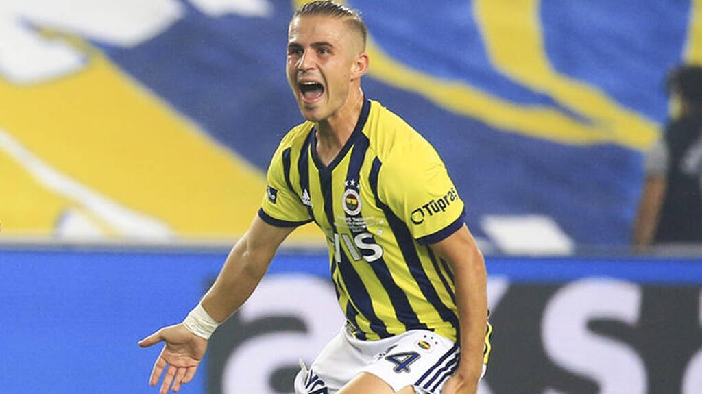 Φενέρμπαχτσε: Πιστεύει στον τίτλο ο Πέλκας