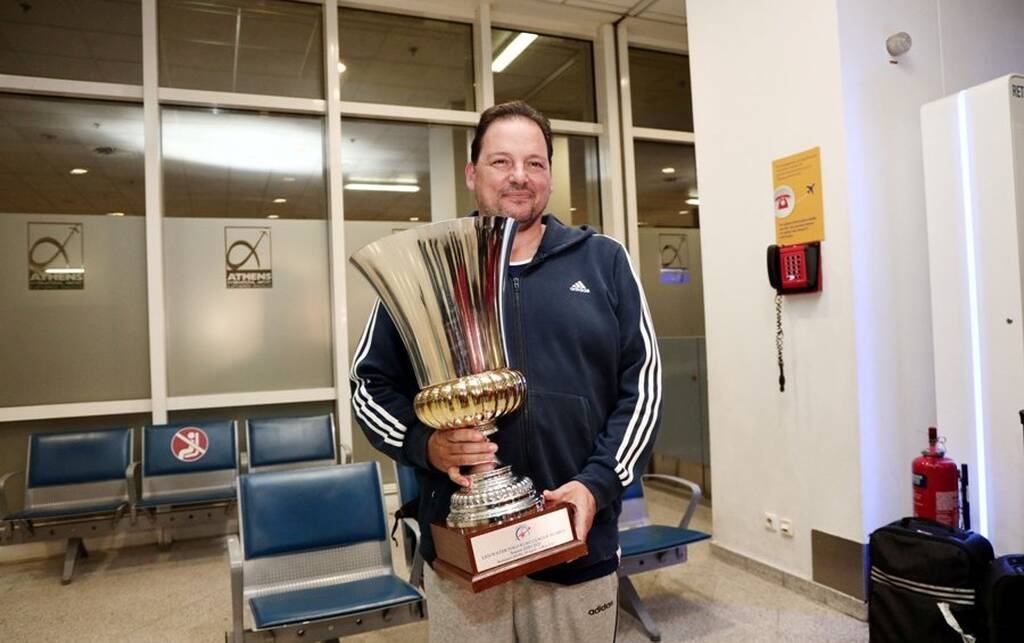 Ολυμπιακός: Θερμή υποδοχή στις πρωταθλήτριες Ευρώπης (photos)