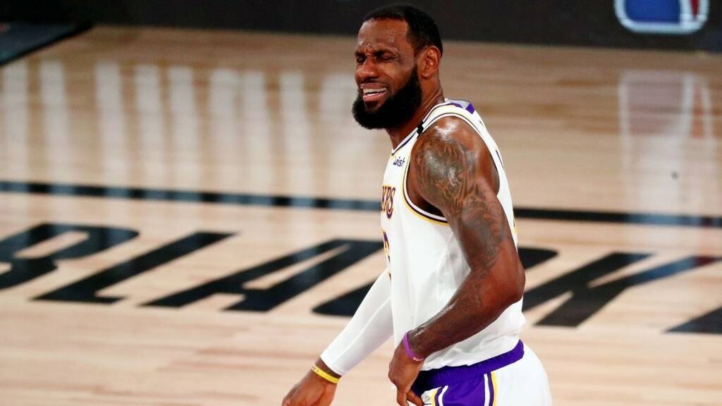 NBA: Αγωνία για Λεμπρόν στους Λέικερς