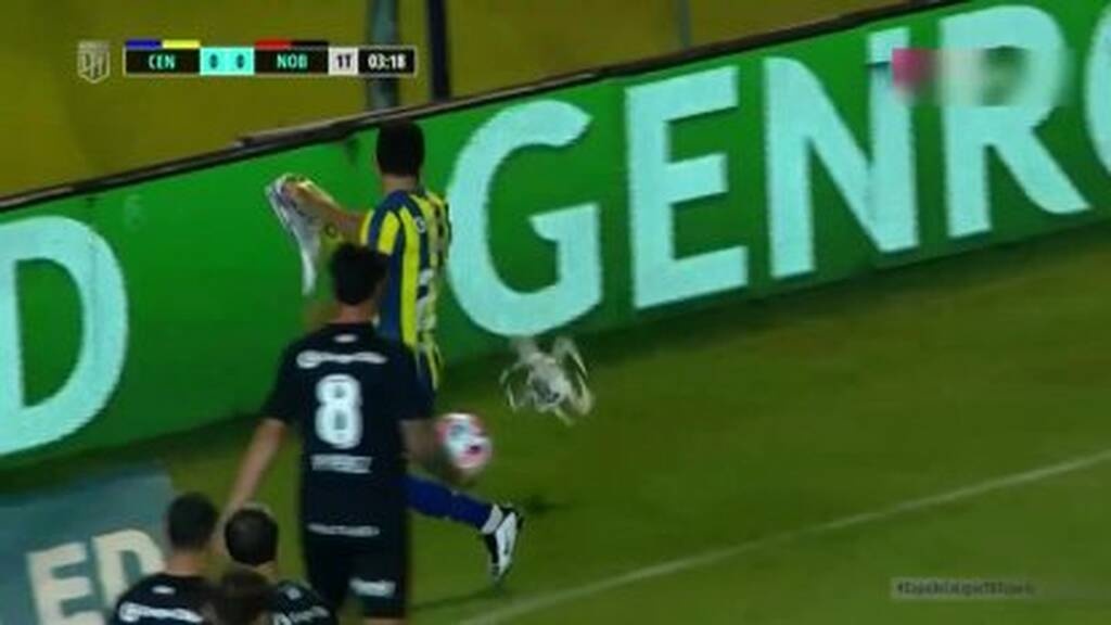 Αργεντινή: Διακοπή στο ντέρμπι του Ροσάριο λόγω drone (photos+video)