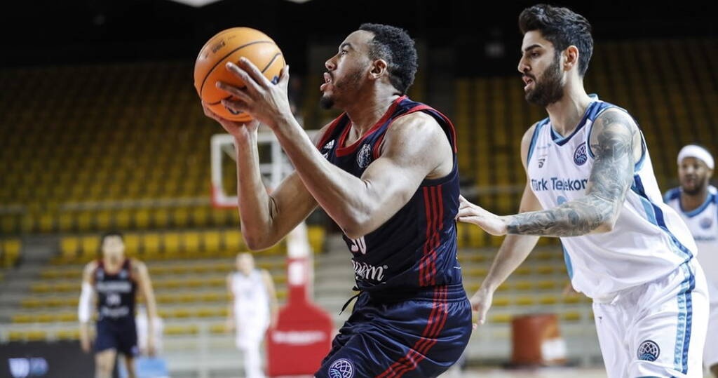 BCL: Πολυτιμότερος ο Κόλσον (photos+video)
