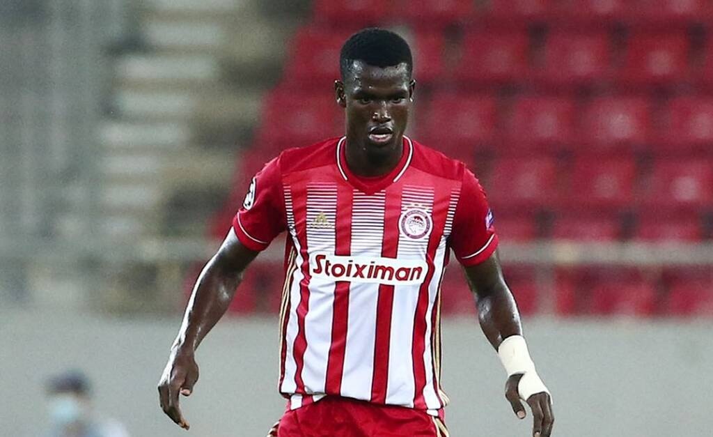 Ολυμπιακός: Χειρουργείο για Μπα