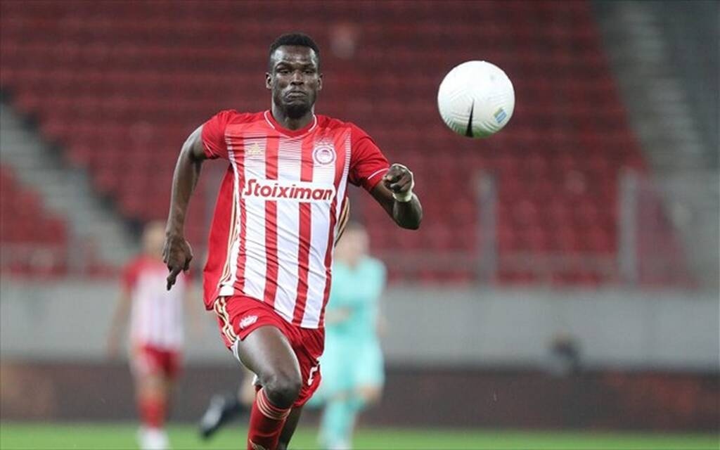 Ολυμπιακός: Χειρουργείο για Μπα