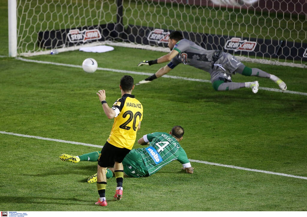 Μάνταλος: «Μια μεγάλη συγγνώμη στον κόσμο - Αναλαμβάνω ό,τι κακό έγινε φέτος»