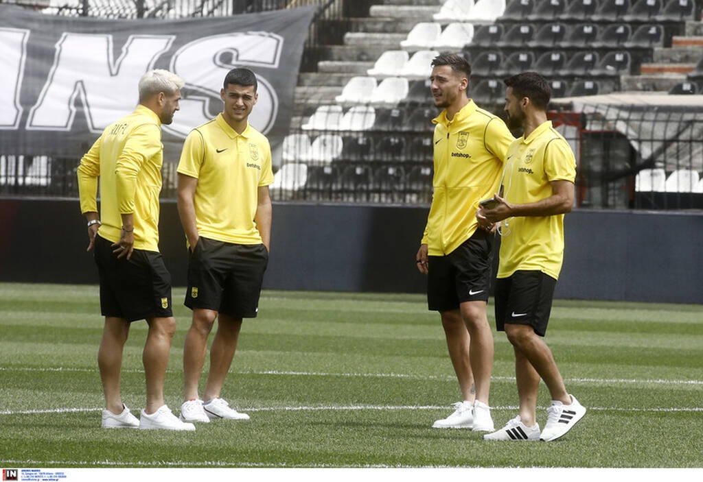 ΠΑΟΚ-Άρης: Τα πηγαδάκια των αιωνίων αντιπάλων και το νέο πούλμαν των «κίτρινων» (photos)