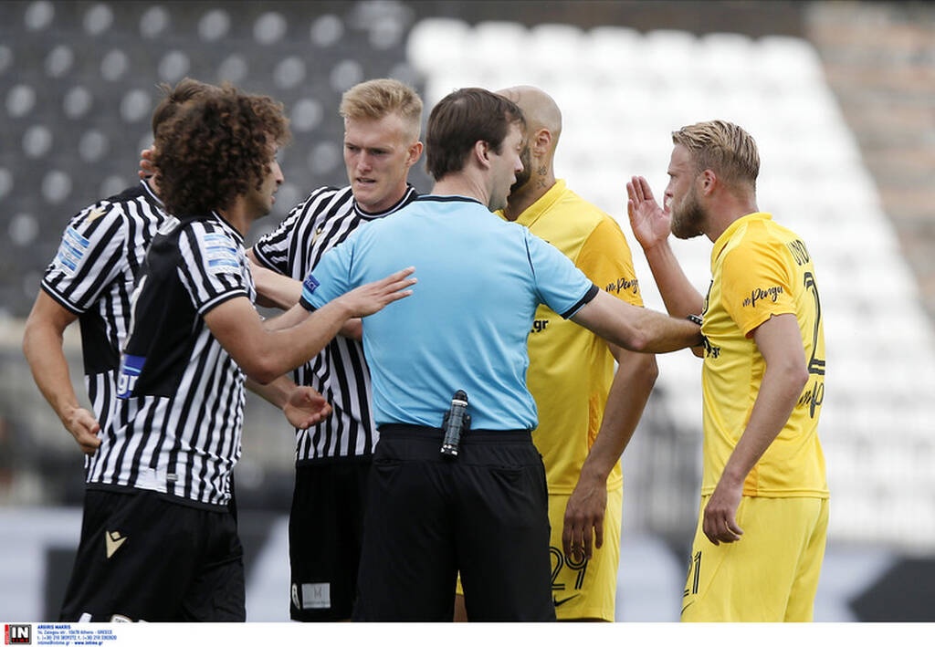 ΠΑΟΚ-Άρης: Ένταση στην Τούμπα, ζήτησε πέναλτι ο Ουάρντα (video)