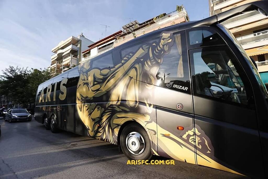 ΠΑΟΚ-Άρης: Τα πηγαδάκια των αιωνίων αντιπάλων και το νέο πούλμαν των «κίτρινων» (photos)