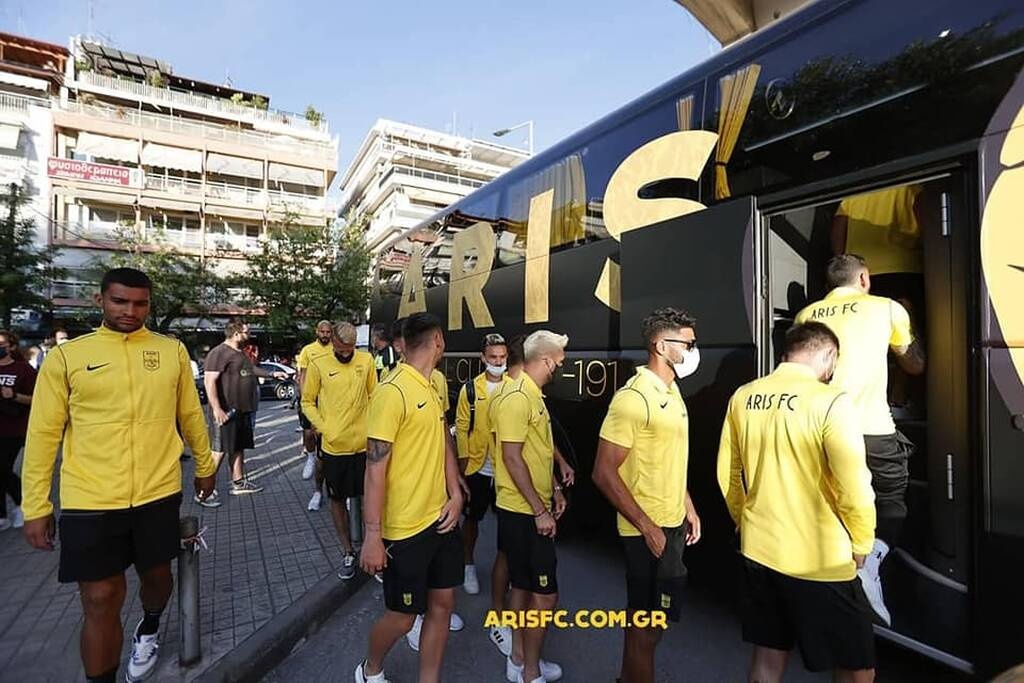 ΠΑΟΚ-Άρης: Τα πηγαδάκια των αιωνίων αντιπάλων και το νέο πούλμαν των «κίτρινων» (photos)