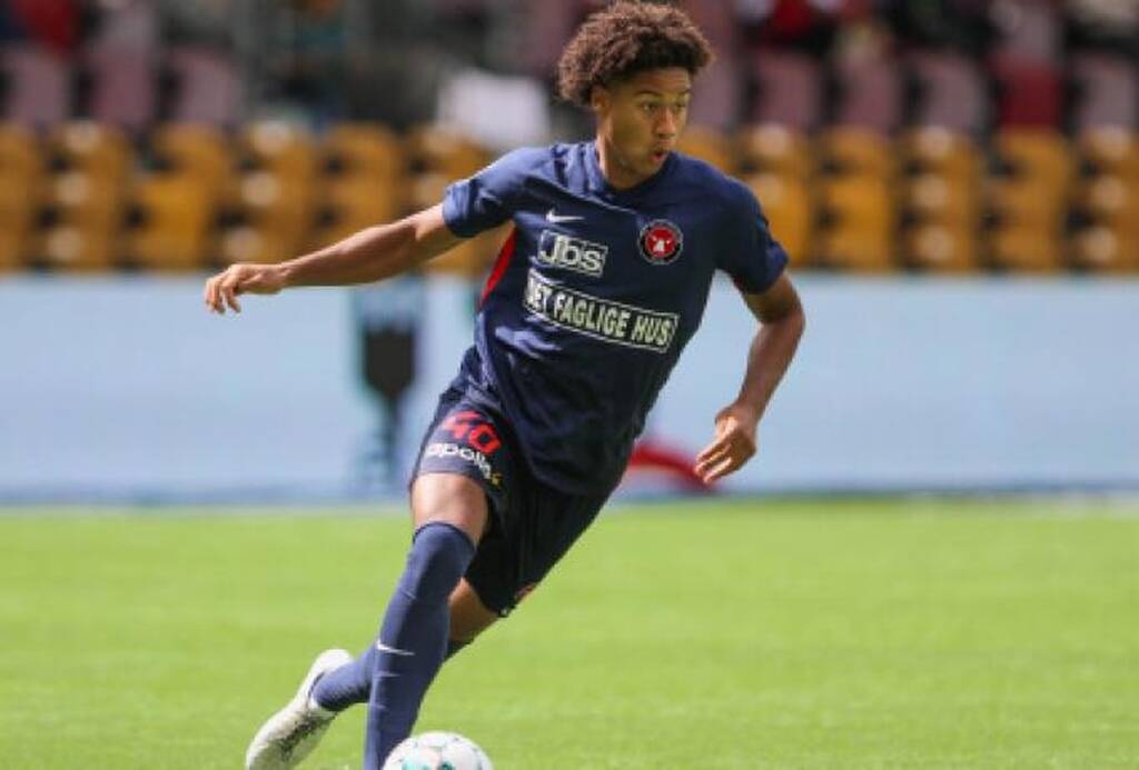 Ολυμπιακός: Ένας «Βίκινγκ» για τα χαφ (photos+video)