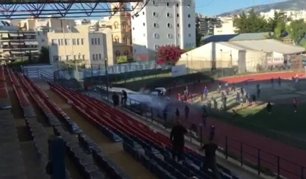 Πανικός στη Νέα Σμύρνη - Επεισόδια πριν και μετά το Πανιώνιος-Ηλιούπολη (photos+video)