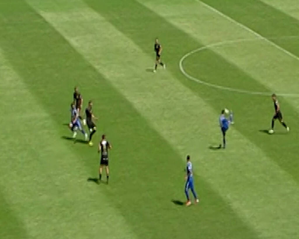 Χανιά: Φωνάζει για το ακυρωθέν γκολ στο 33’