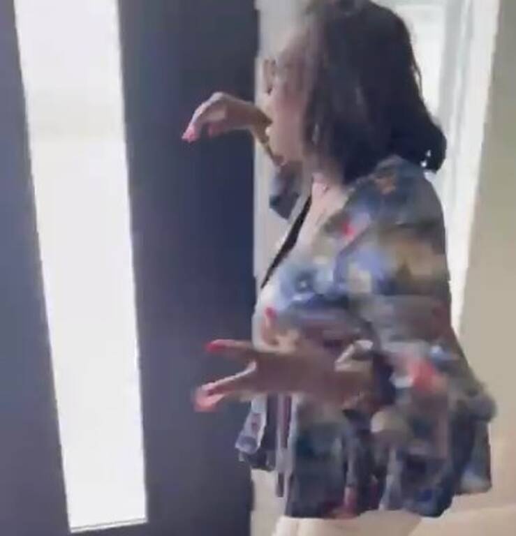 Η συγκινητική κίνηση του Σιάκαμ - Έκανε δώρο σπίτι στην μάνα του (video+photos)