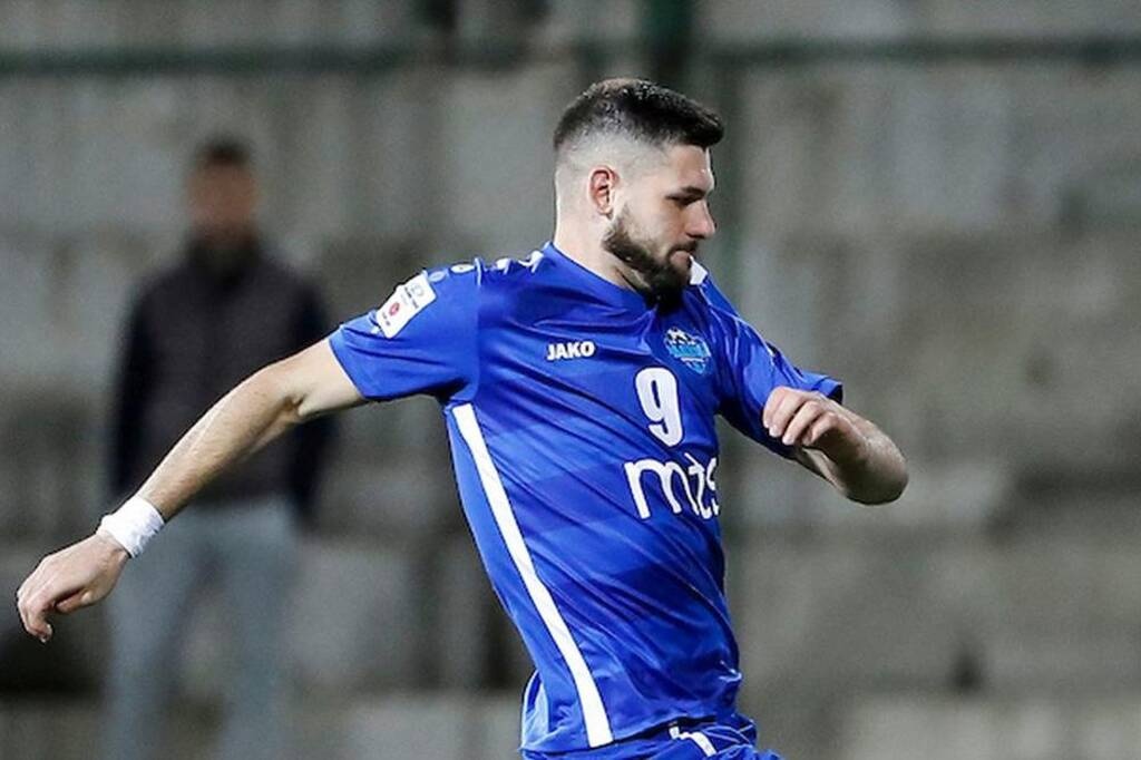 «Μάχη» ΑΕΚ-Ολυμπιακού για «μπομπέρ» (photos+video)