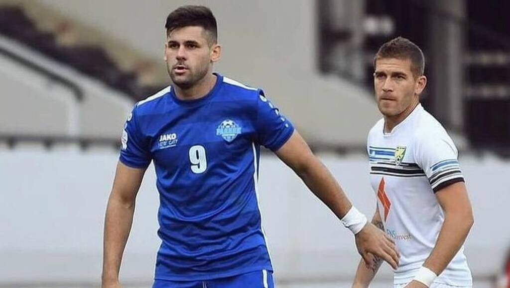 «Μάχη» ΑΕΚ-Ολυμπιακού για «μπομπέρ» (photos+video)
