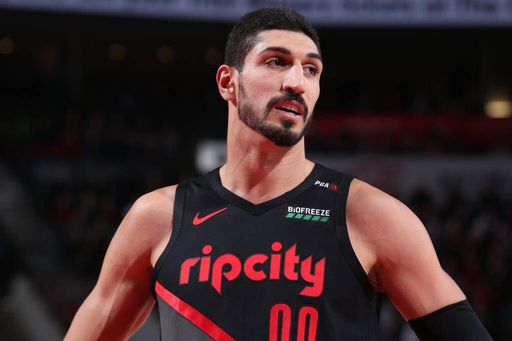 Ενές Καντέρ: Μήνυμα στα ελληνικά κατά Ερντογάν - «Δεν θα με φιμώσει» (video+photos)